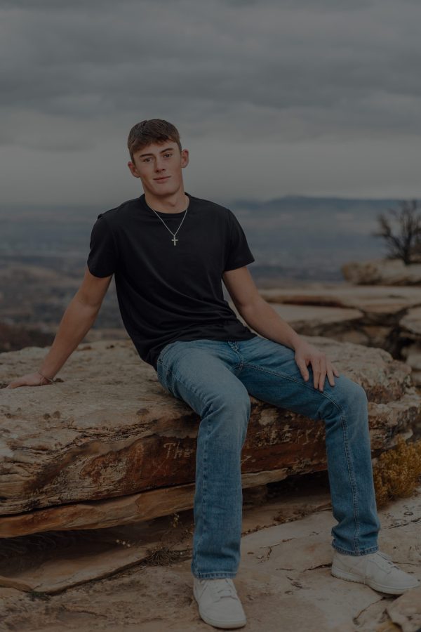 RJ 1 - mobile - 50% Black Overlay