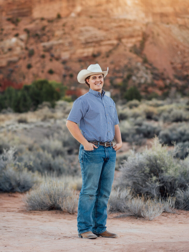 senior-photos-guy-desert-cowboy