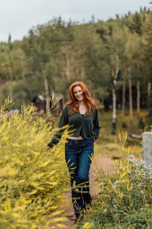 senior-photos-mesa-flowers-woods